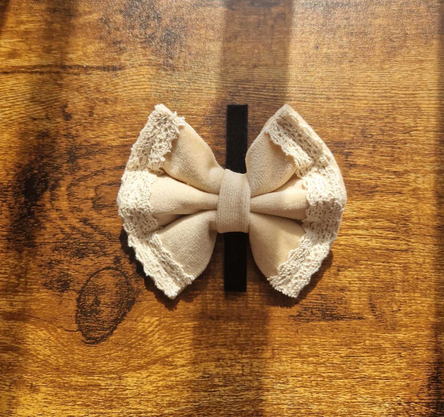 Lace Cream Velvet Bow