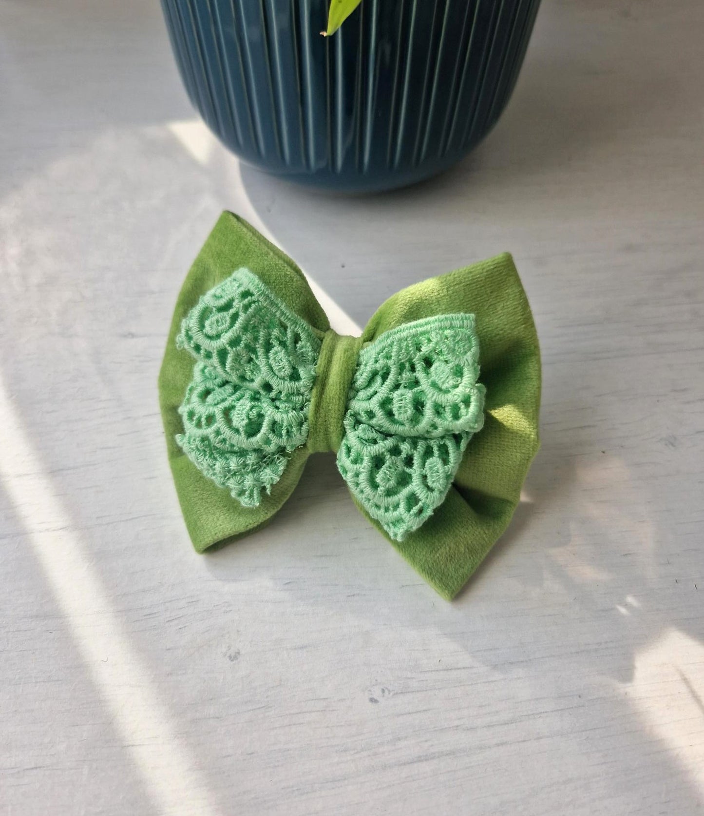 Coachella lime Bow