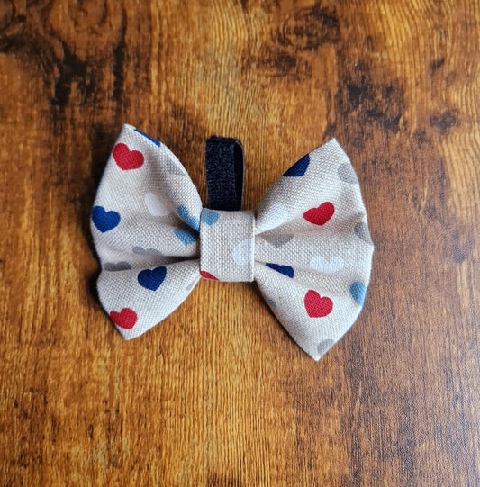 Love on Linen Bow